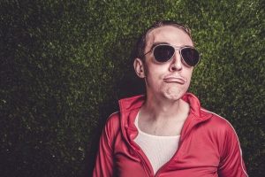 Láttál-e beszédeiben hirtelenkedő embert?