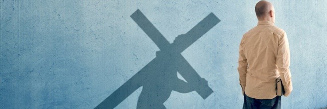 Mindnyájan, mint juhok eltévelyedtünk, ki-ki az ő útára tértünk; de az Úr mindnyájunk vétkét ő reá veté.